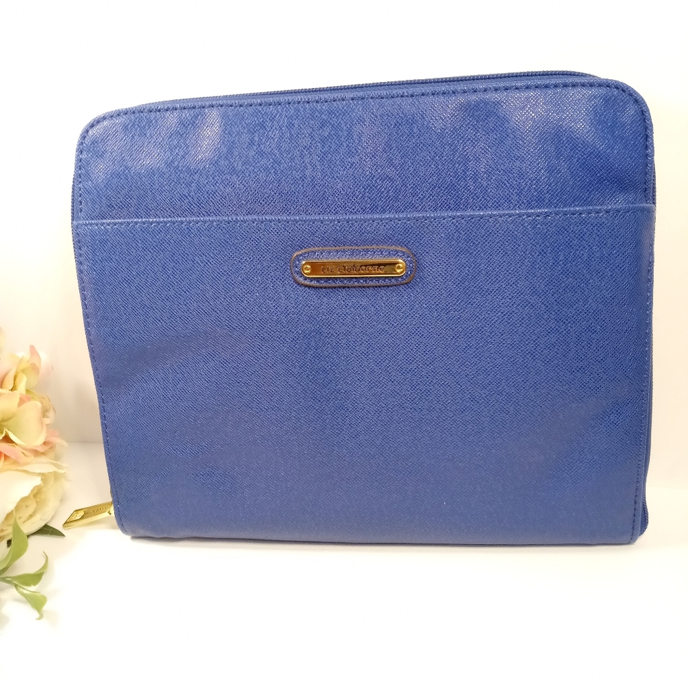Liz Claiborne 10"x 8.5" Padded Tablet Sleeve. Liz Claiborne Padded Tablet Case.